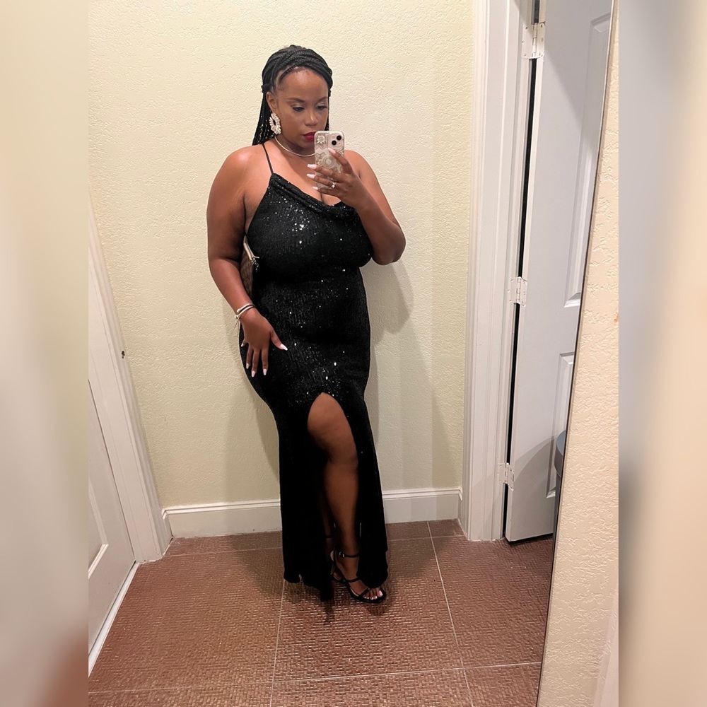 2X Black sequin spaghetti strap gown.